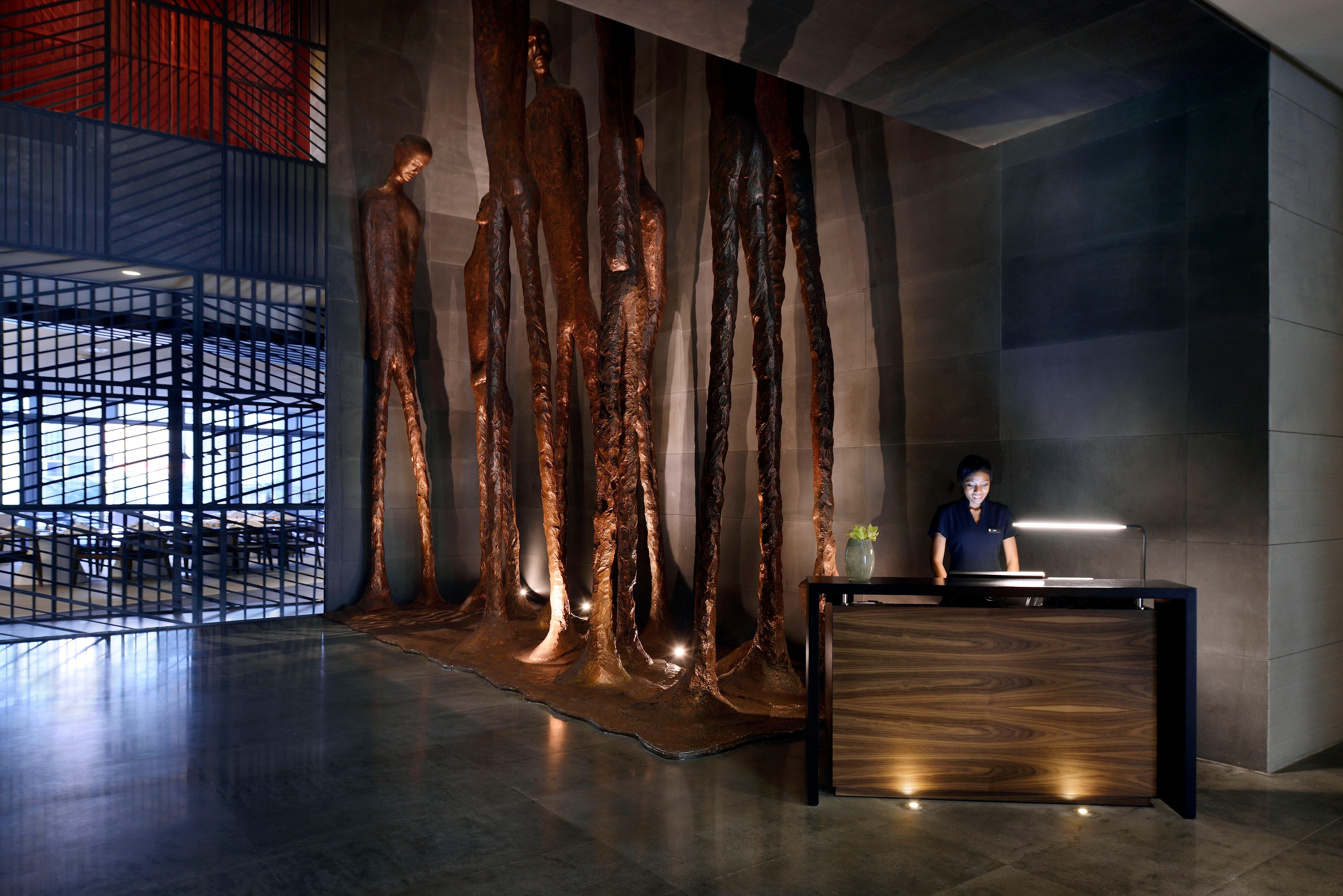 فندق انتركونتيننتال دبي مارينا المظهر الخارجي الصورة The hotel's lobby