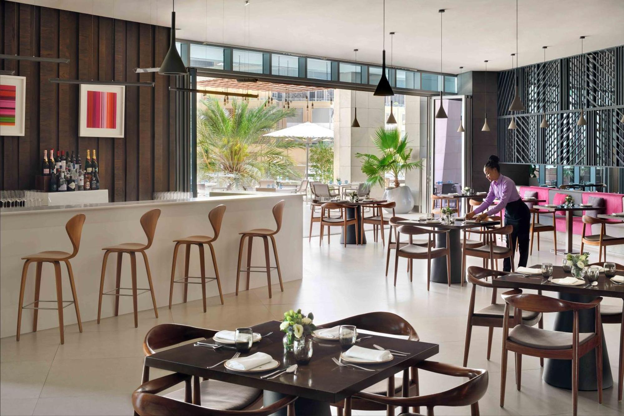 فندق انتركونتيننتال دبي مارينا المظهر الخارجي الصورة The restaurant