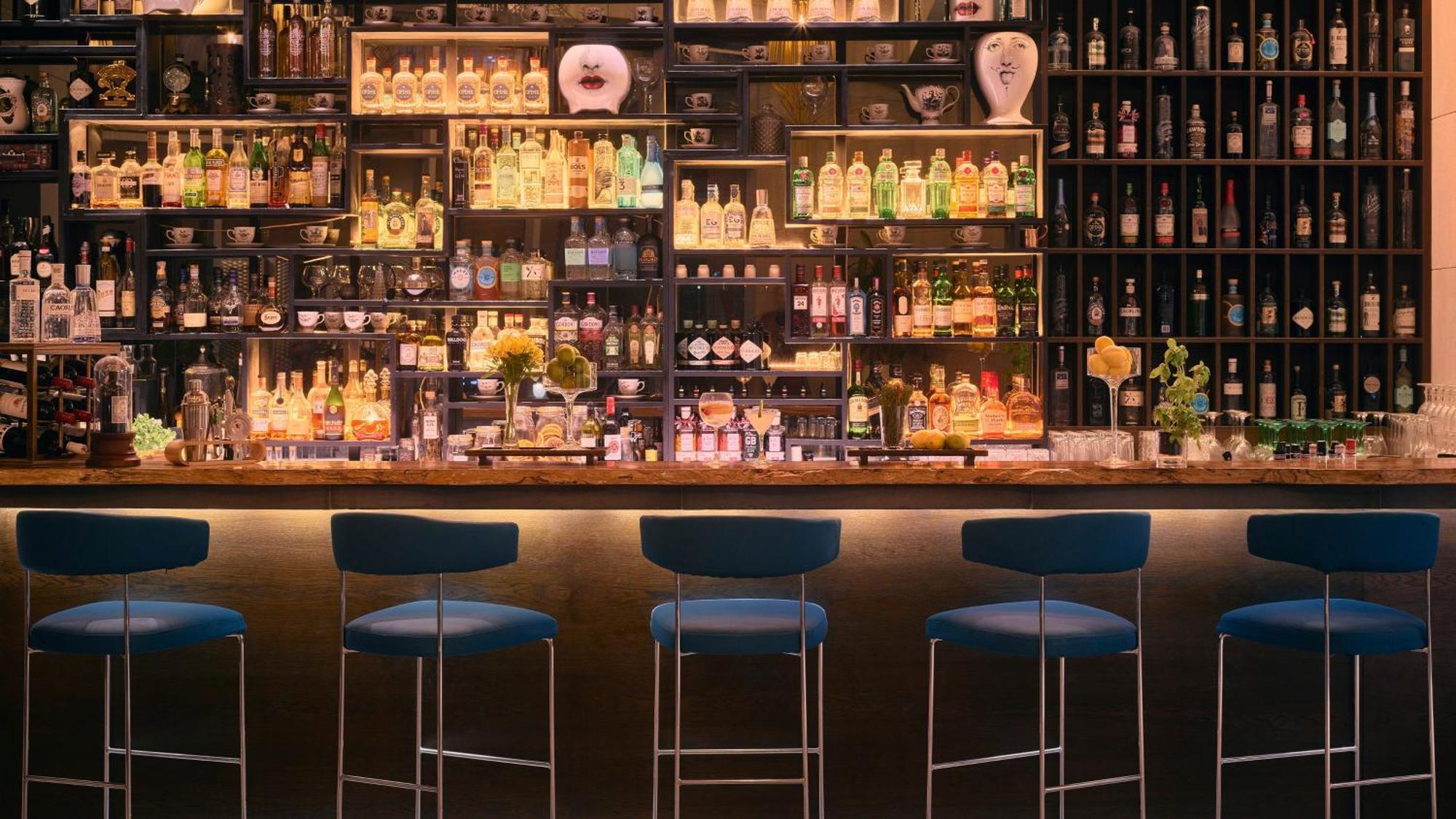 فندق انتركونتيننتال دبي مارينا المظهر الخارجي الصورة The bar at the Mandarin Oriental Bar