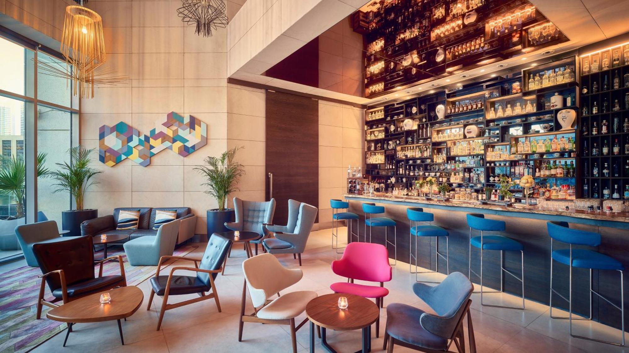 فندق انتركونتيننتال دبي مارينا المظهر الخارجي الصورة The Bar